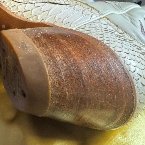 Tony Lama White and Purple Textured Heeled Boots. Made in Texas. - Picture 9 of 16